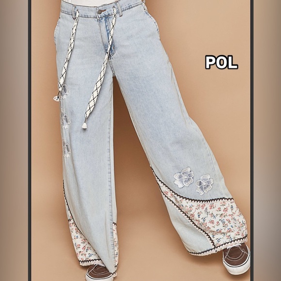 POL Denim - NWT POL Floral patchwork relaxed fit jeans, Size Large